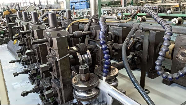 怎么選擇不銹鋼液冷中心管道材質