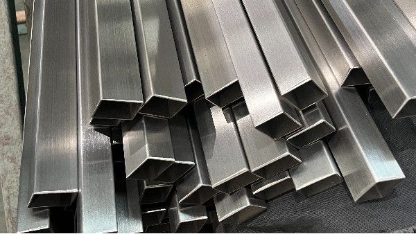 為什么海濱城市都選316L不銹鋼管？